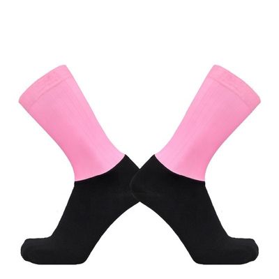 호흡력 있는 스포츠 편안함을 위한 폴리아마이드 및 스판덱스 이중 실린더 양말