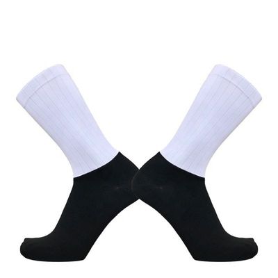 남성용 자전거 양말 맞춤형 로고 편안한 호흡기 안 슬리드 에어로 디자인