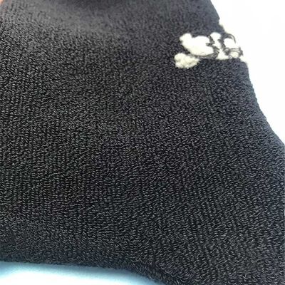우리의 승무원 양말과 함께 겨울 모험에서 편안하고 편안하게 유지