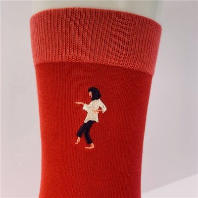 여성 겨울 흰색 승무원 양말 70% 빗 솜과 표준 두께로 짜여
