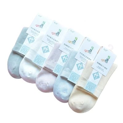 양치 섬유 로 만든 일상 의 양말 수면 을 쉴 수 있고 땀 을 흘릴 수 있는 것 이므로 하루 종일 편안 하게 사용할 수 있다
